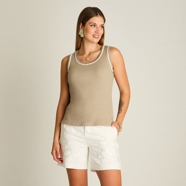 Polera Taupe Sin Mangas Elasticidad Media Sin Forro Calce Normal Tela Punto