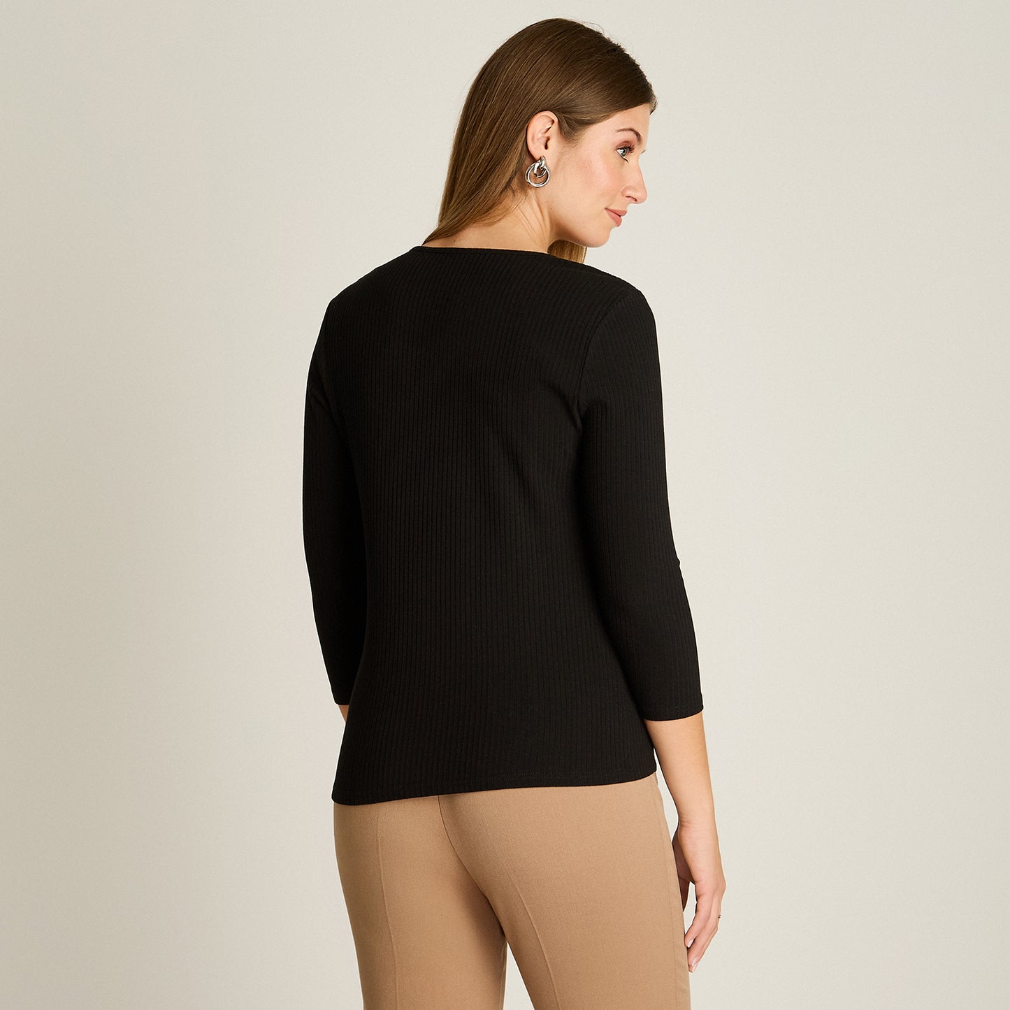 Polera Negro Manga 3/4 Elasticidad Media Sin Forro Calce Normal Tela Plano