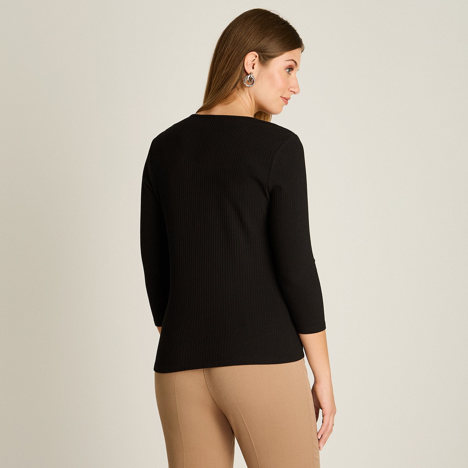 Polera Negro Manga 3/4 Elasticidad Media Sin Forro Calce Normal Tela Plano