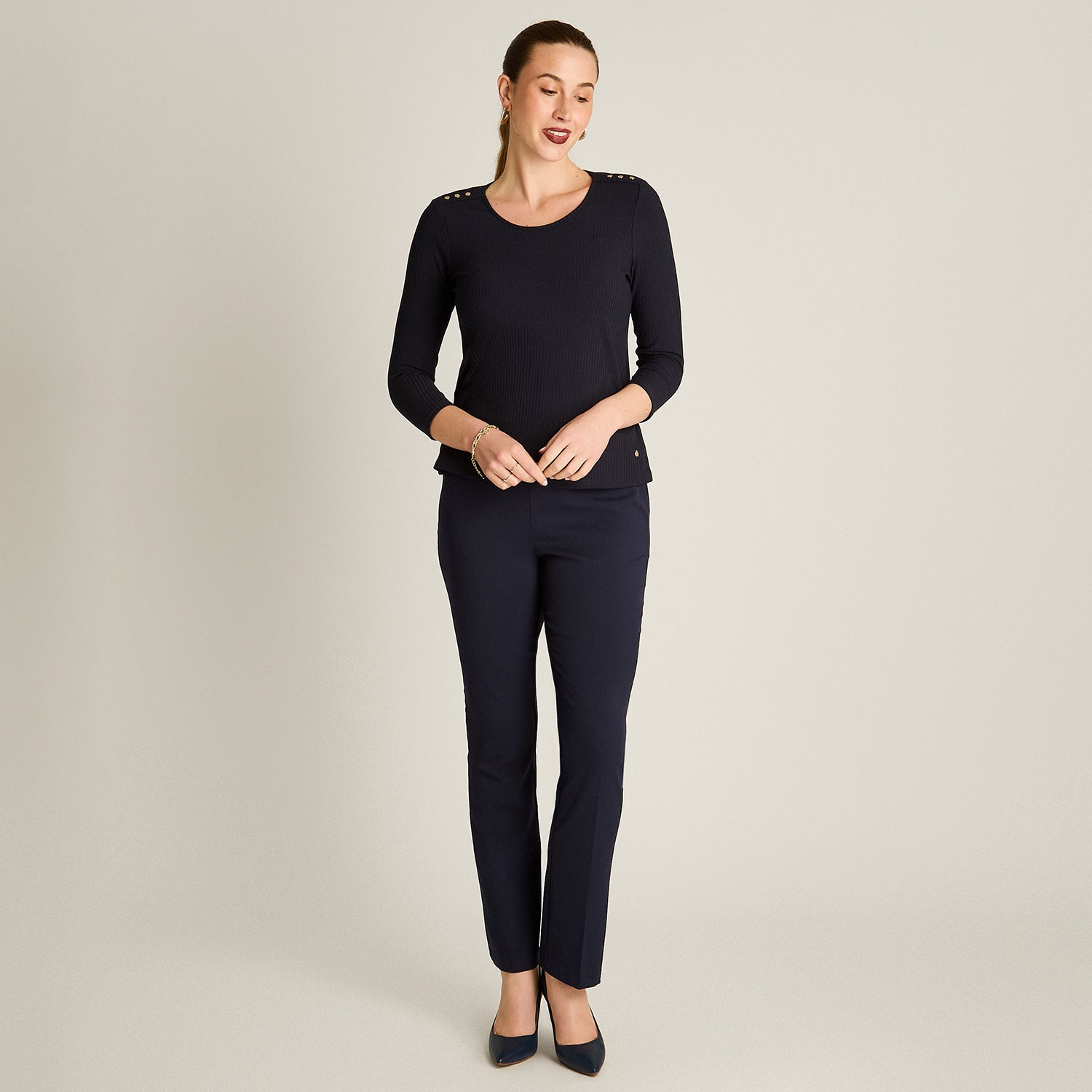 Polera Azul Manga 3/4 Elasticidad Media Sin Forro Calce Normal Tela Plano