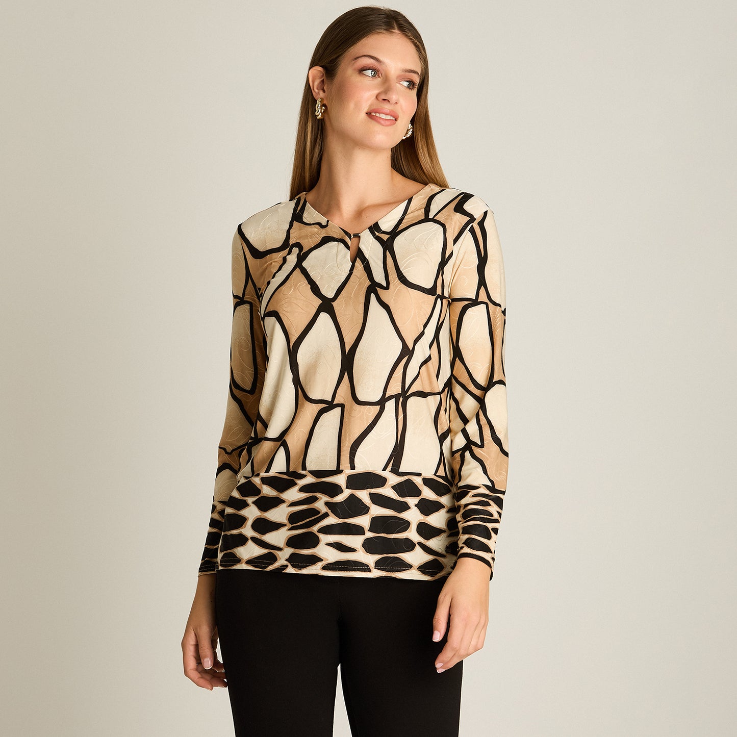 Polera Negro Manga Larga Elasticidad Media Sin Forro Calce Normal Tela Punto