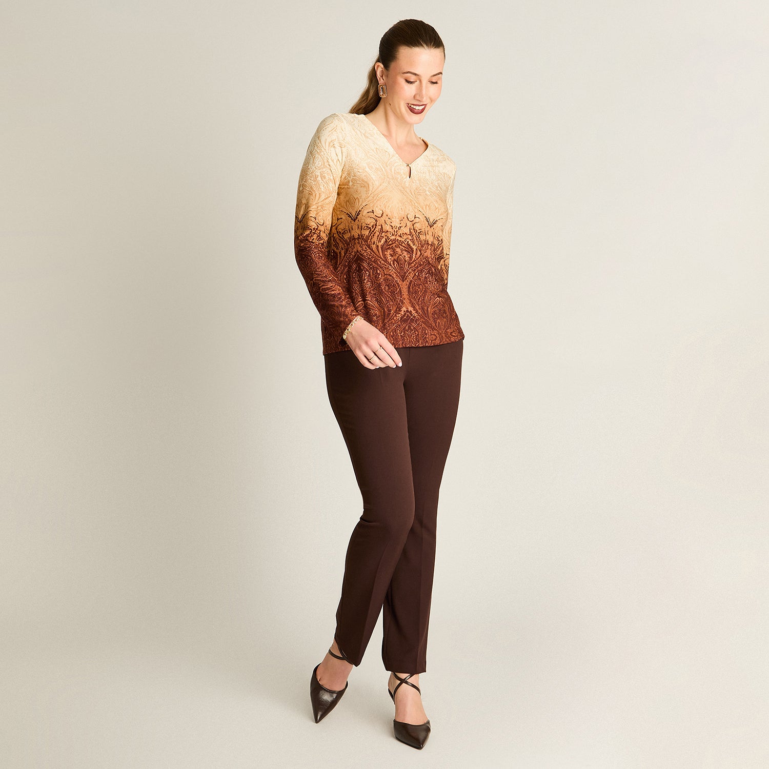 Polera Beige Manga Larga Elasticidad Media Sin Forro Calce Normal Tela Punto