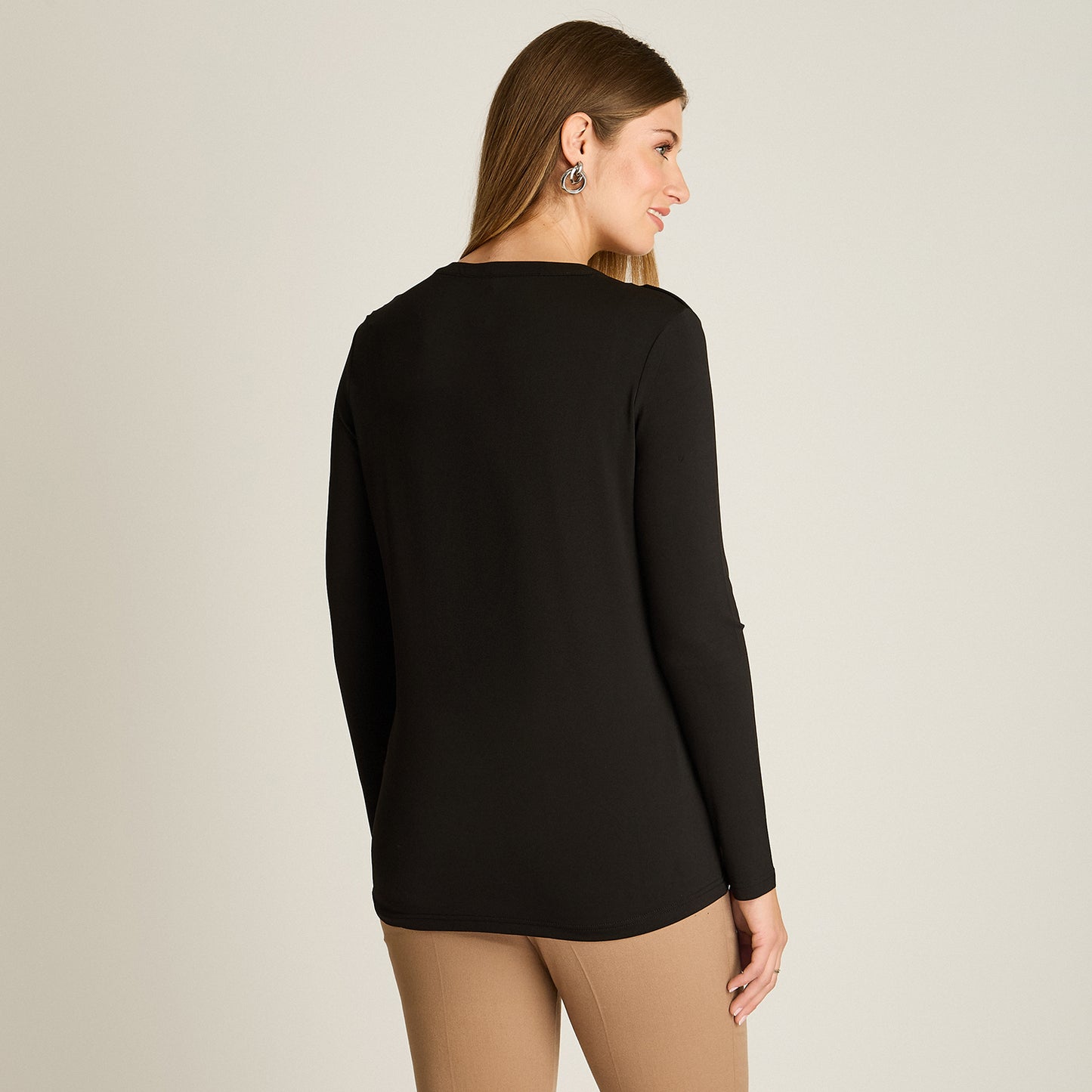 Polera Negro Manga Larga Elasticidad Media Sin Forro Calce Normal Tela Punto