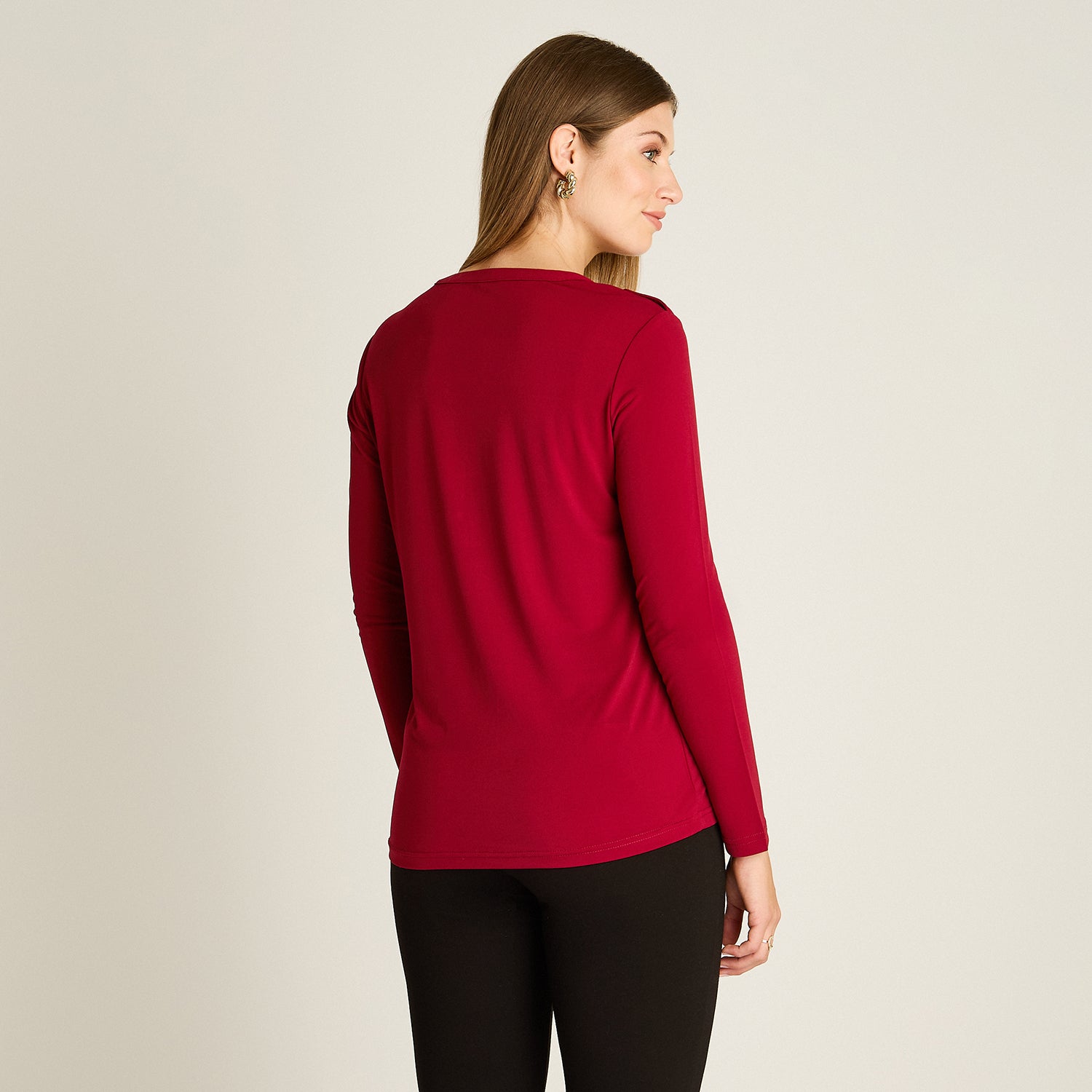 Polera Rojo Manga Larga Elasticidad Media Sin Forro Calce Normal Tela Punto