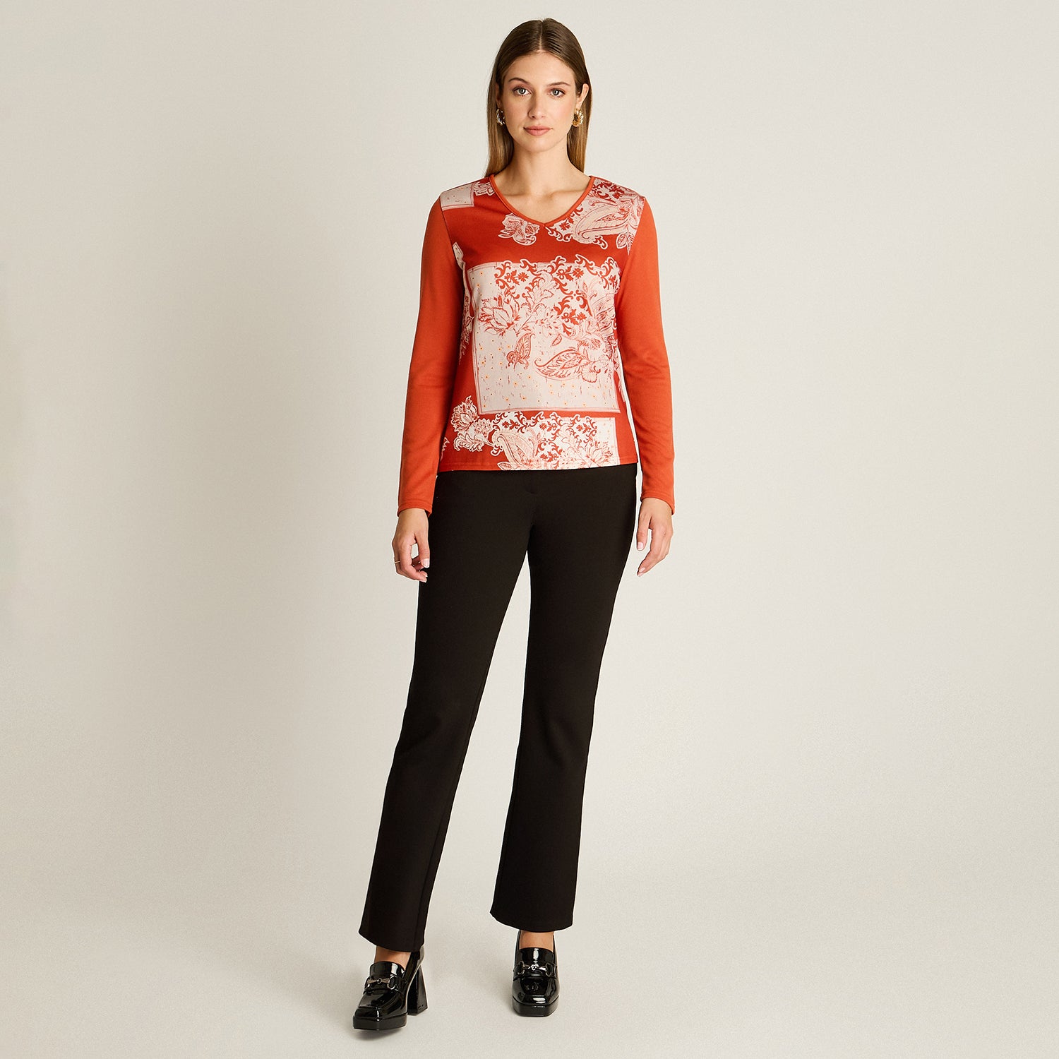 Polera Terracota Manga Larga Elasticidad Media Sin Forro Calce Normal Tela Camant