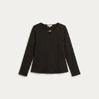 Polera Negra de Punto con Lúrex y Detalle Dorado en Escote en plano