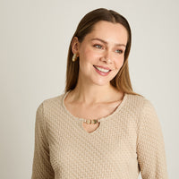 Polera Arena Manga Larga Elasticidad Media Sin Forro Calce Normal Tela Punto