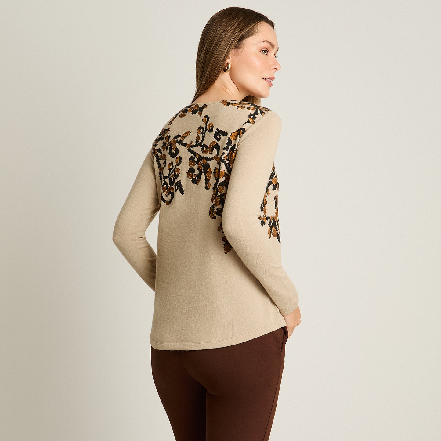 Polera Arena Manga Larga Elasticidad Media Sin Forro Calce Normal Tela Camant