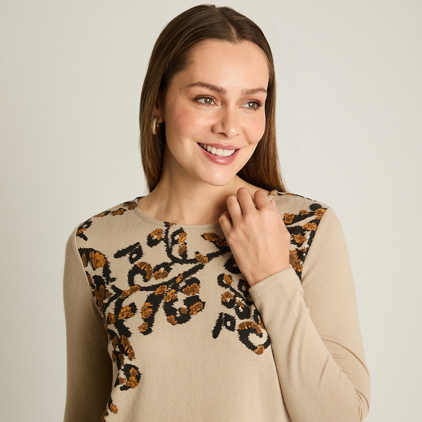 Polera Arena Manga Larga Elasticidad Media Sin Forro Calce Normal Tela Camant