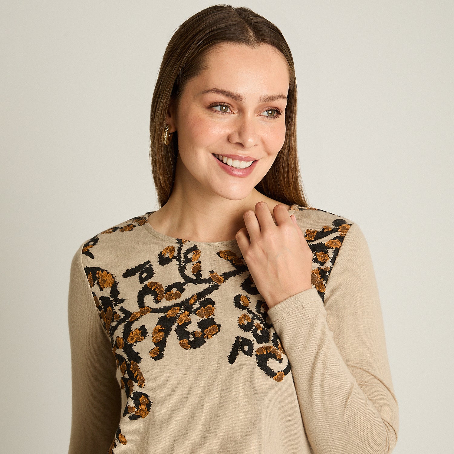 Polera Arena Manga Larga Elasticidad Media Sin Forro Calce Normal Tela Camant