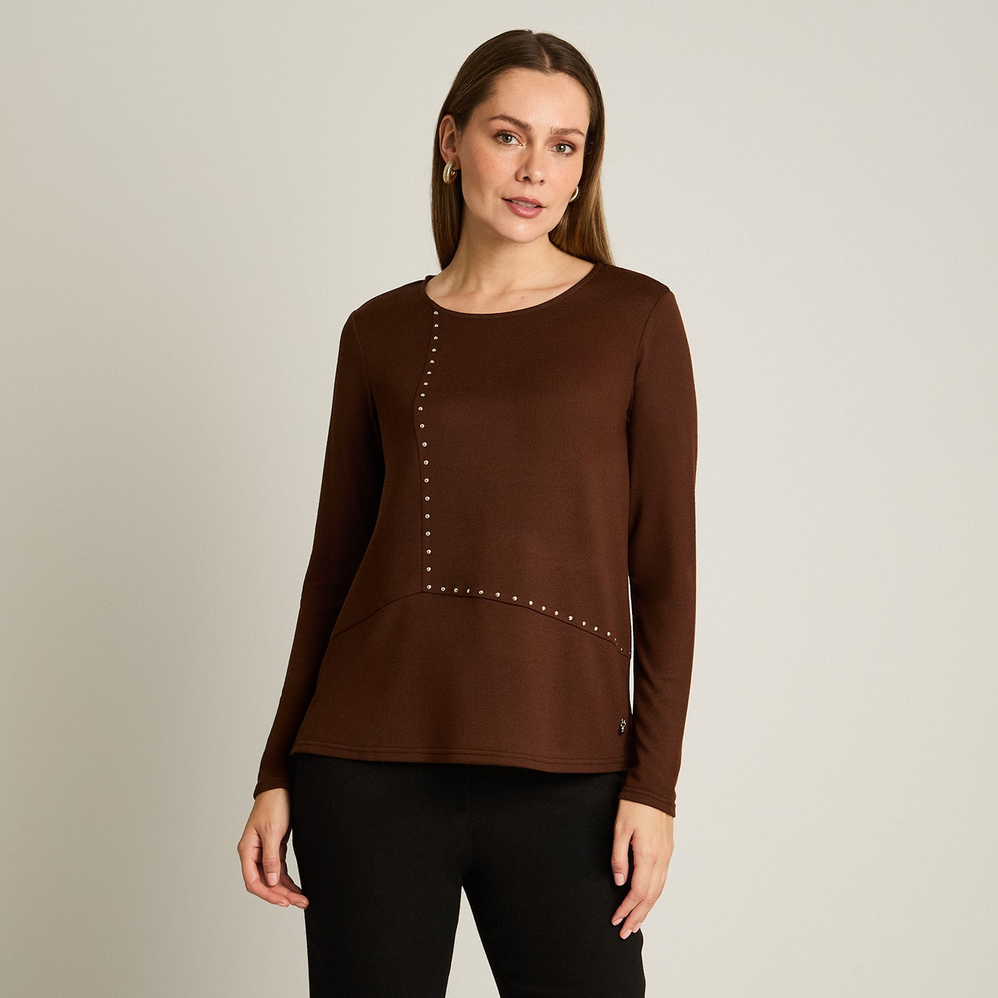 Polera Cafe Manga Larga Elasticidad Media Sin Forro Calce Normal Tela Camant