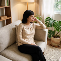 Polera Beige De Lanilla Con Escote Fruncido Y Strass lifestyle