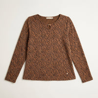 Polera Camel de Lanilla con Lúrex y Detalle en Escote en plano