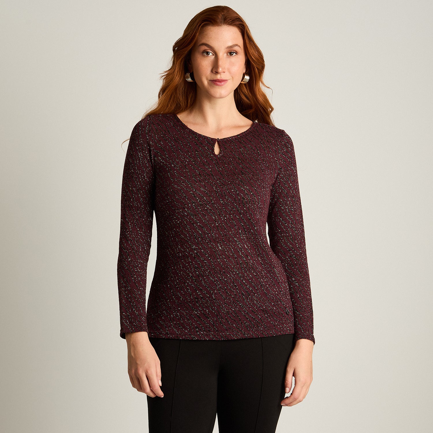 Polera Burdeo Manga Larga Elasticidad Media Sin Forro Calce Normal Tela Camant