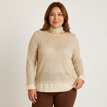 Polera Beige de Lanilla con Lentejuelas y Bufanda Incorporada en modelo plus size