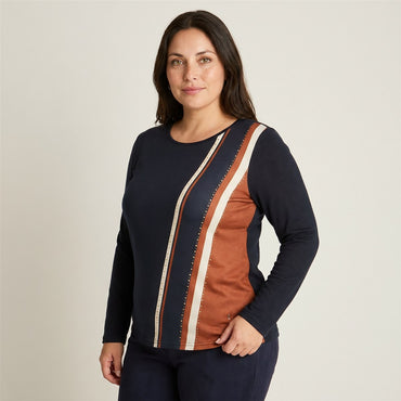 Polera Azul Manga Larga en modelo plus size