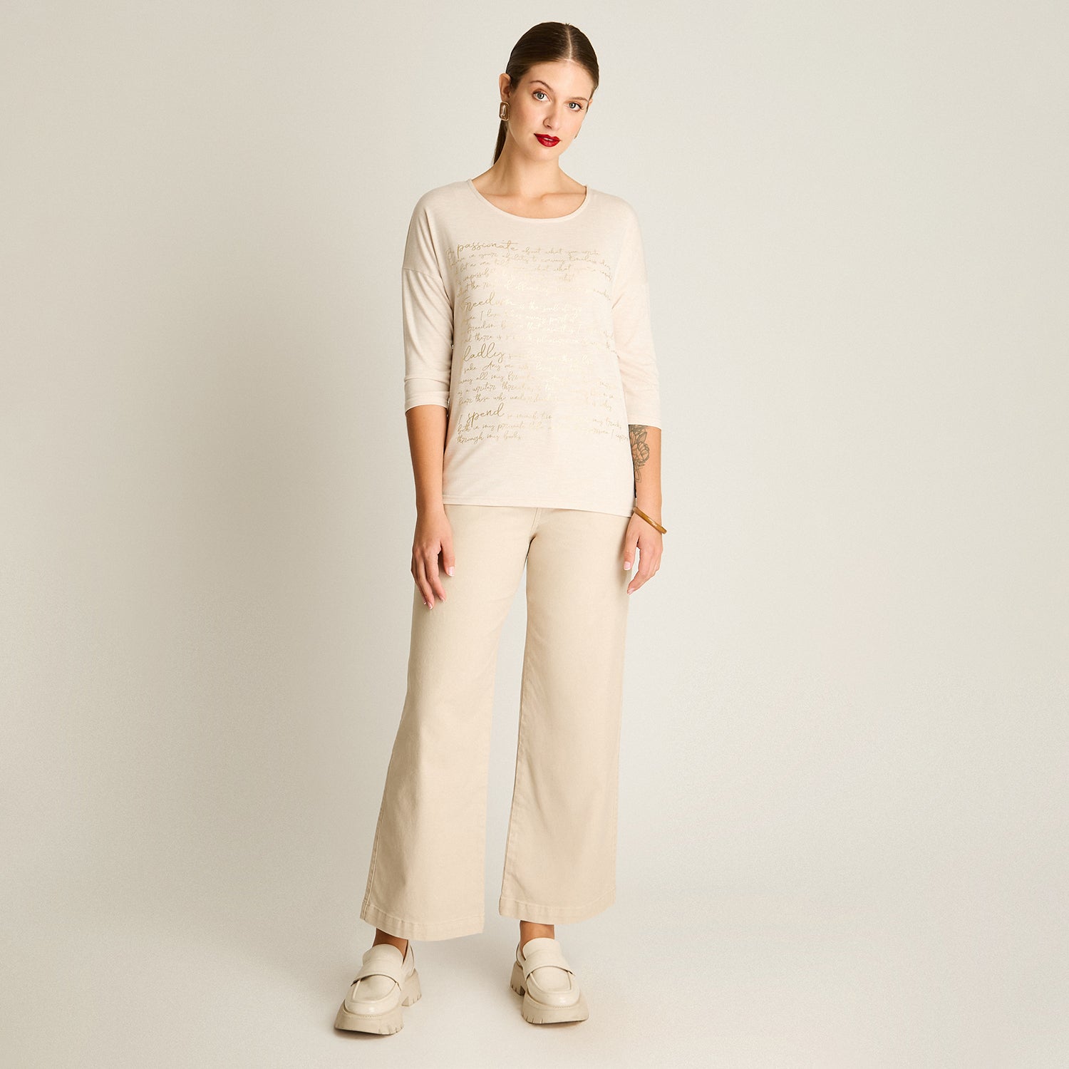 Polera Arena Manga 3/4 Elasticidad Media Sin Forro Calce Normal Tela Punto