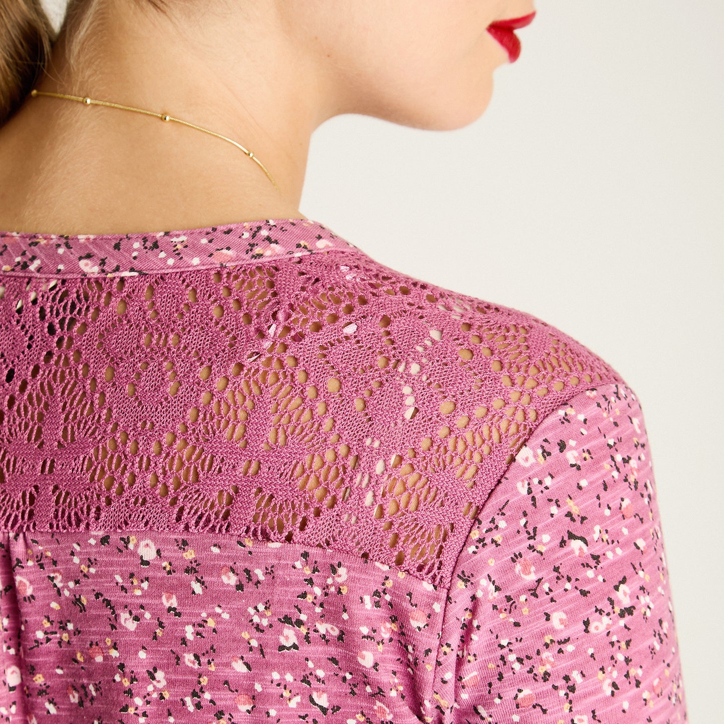 Polera Morado Manga Larga Elasticidad Media Sin Forro Calce Normal Tela Punto