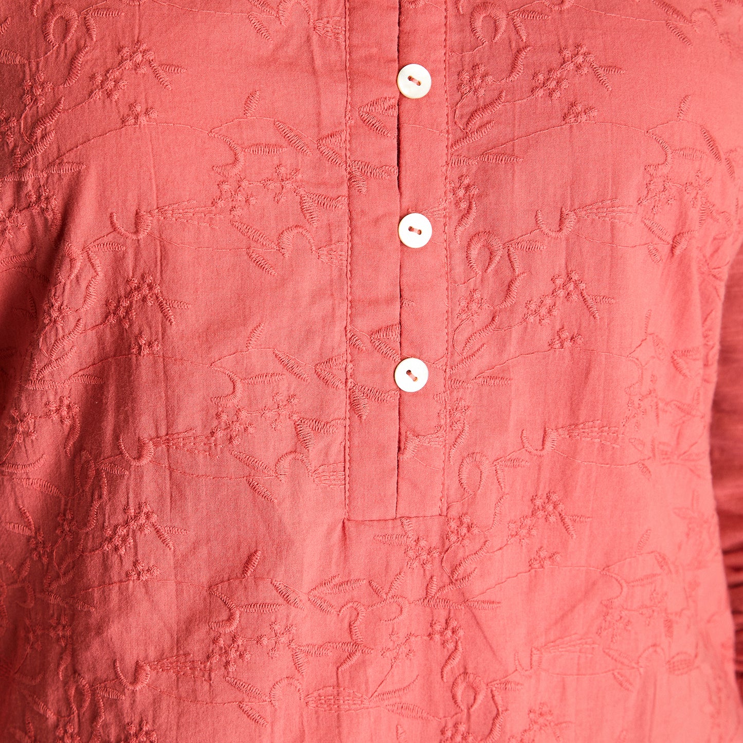 Polera Rosado Manga Larga Elasticidad Media Sin Forro Calce Normal Tela Punto Y Plano