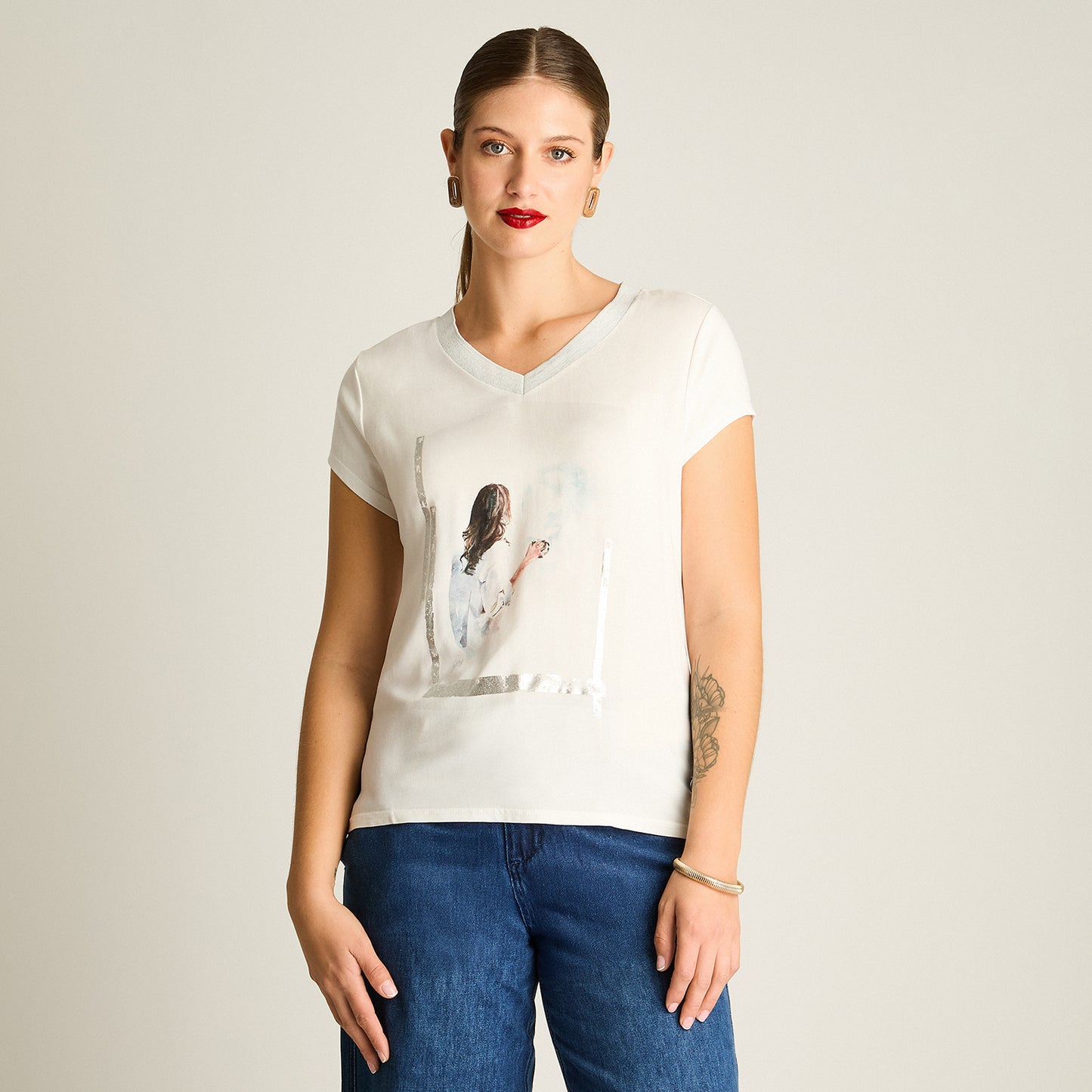 Polera Blanco Manga Corta Elasticidad Media Sin Forro Calce Normal Tela Punto Y Plano