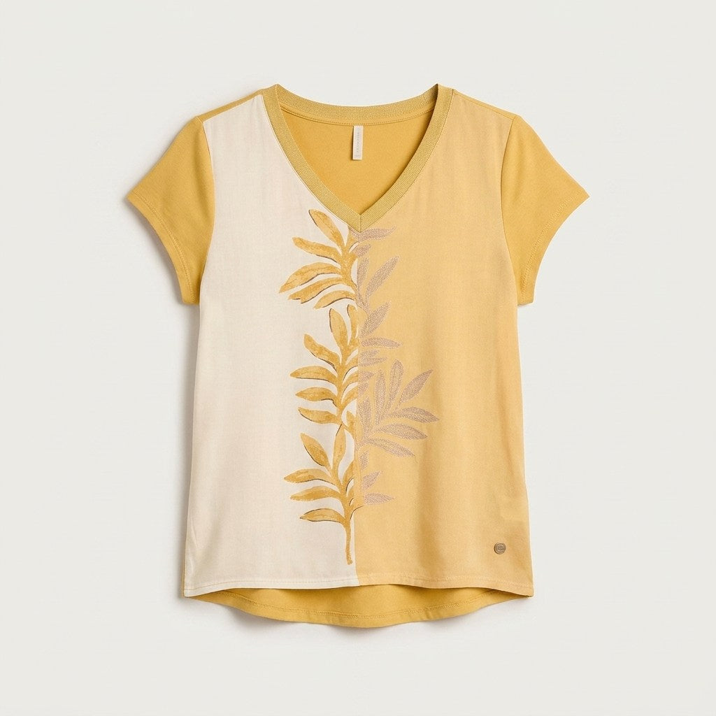 Polera Mostaza Manga Corta Mix Fabric Print Frontal en plano
