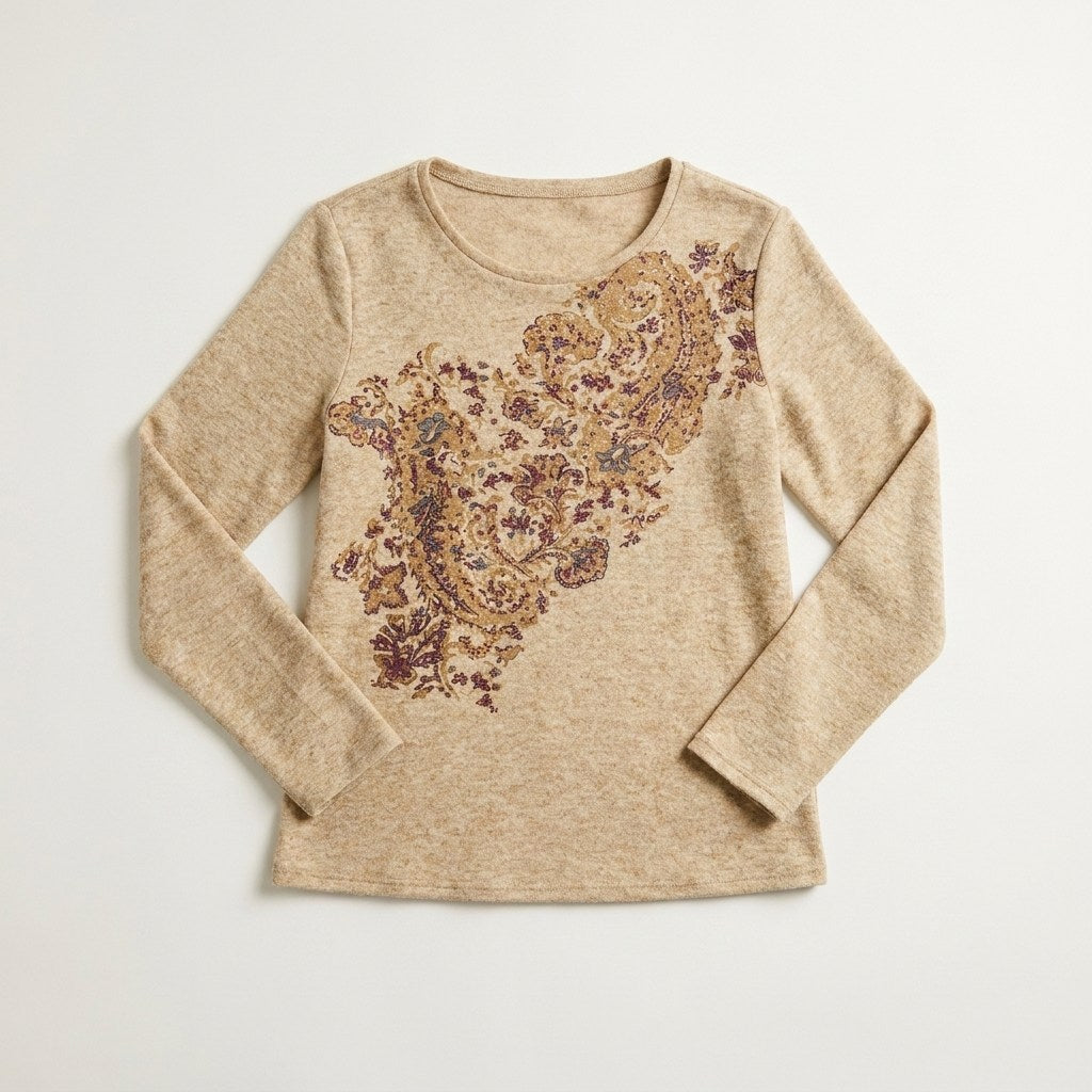 Polera Beige de Lanilla con Estampado Floral Localizado en plano