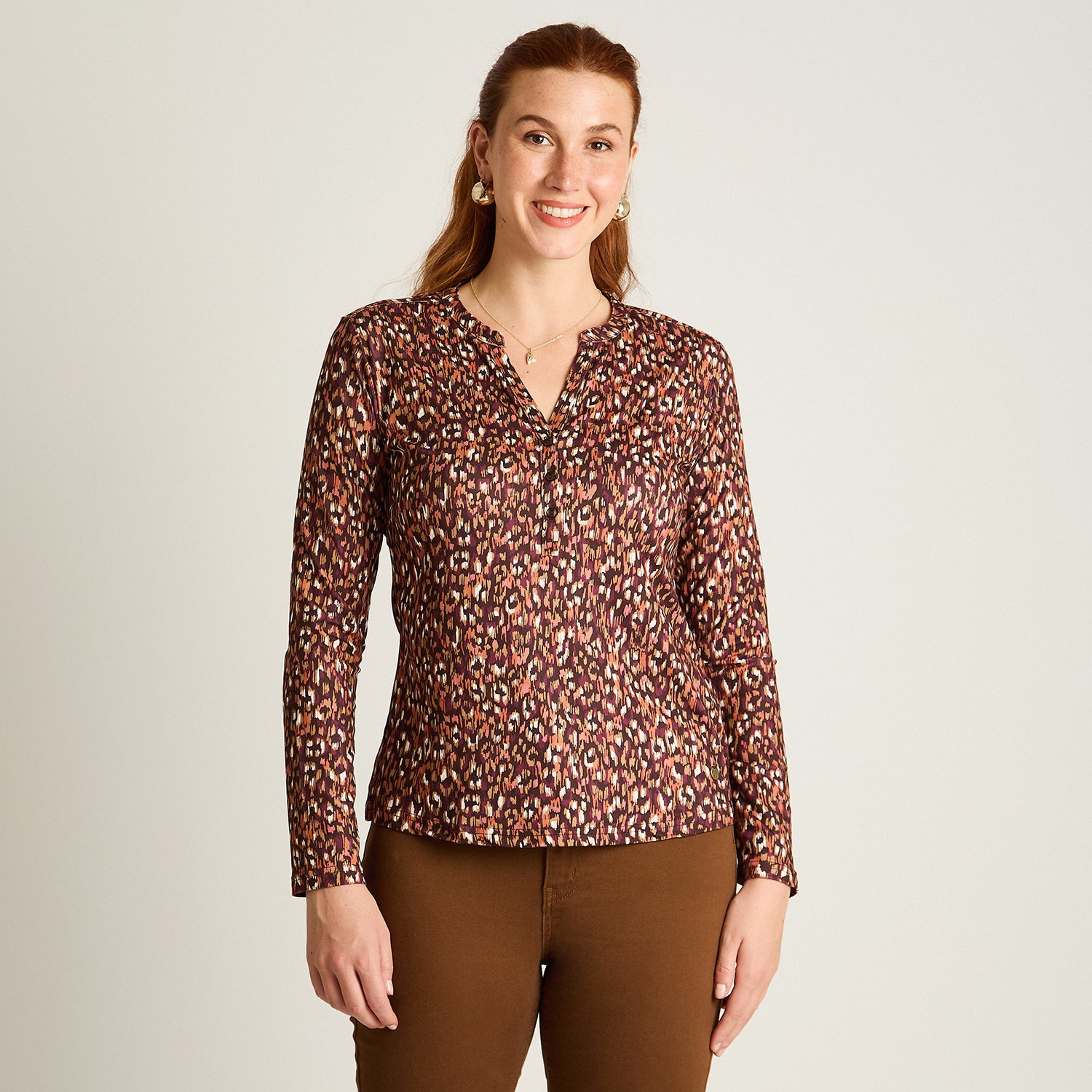 Polera Terracota Manga Larga Elasticidad Media Sin Forro Calce Normal Tela Punto