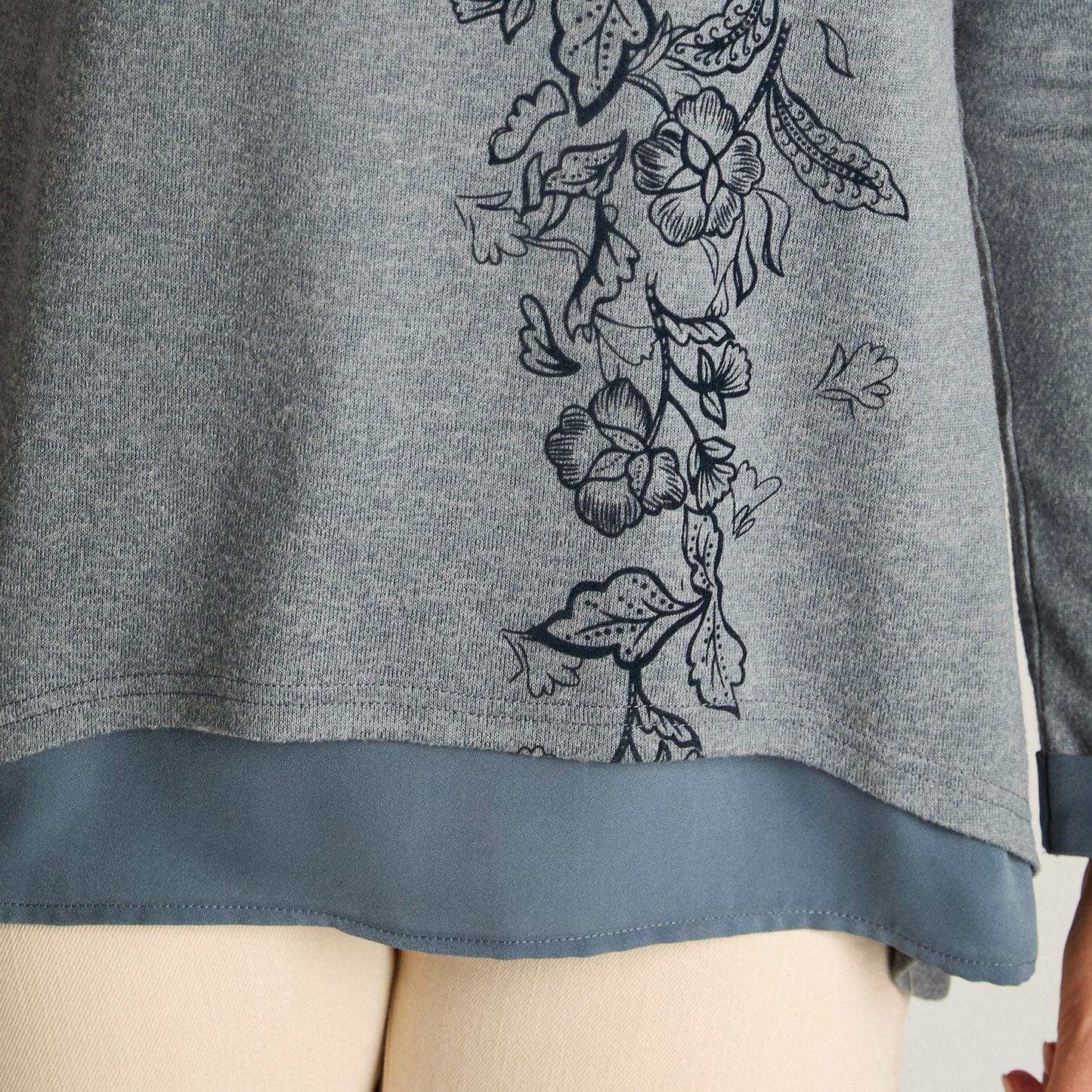 Polera Indigo Manga Larga Elasticidad Media Sin Forro Calce Normal Tela Camant