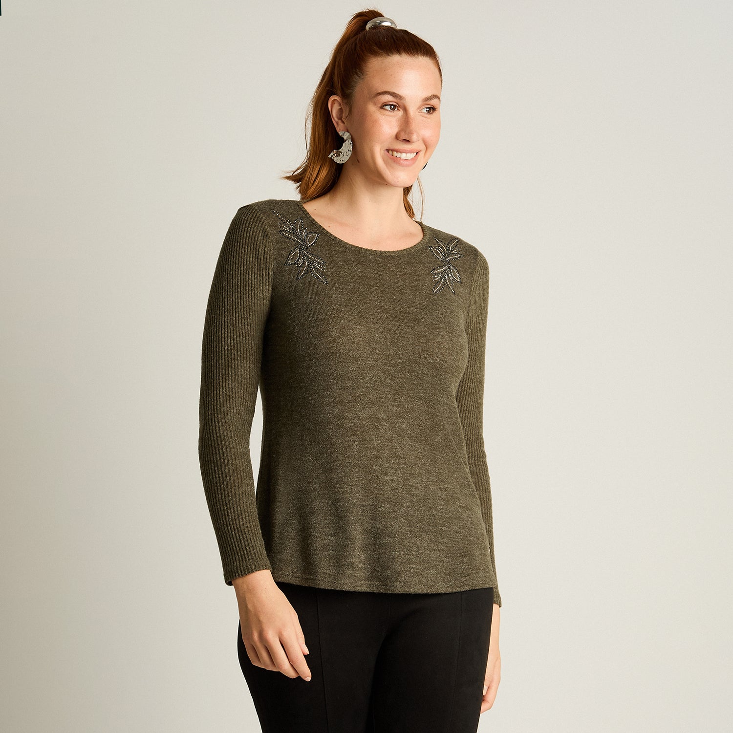 Polera Verde Manga Larga Elasticidad Media Sin Forro Calce Normal Tela Punto