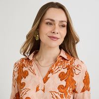 Polera Manga 3/4 Cuello Camisero Estampada Terracota