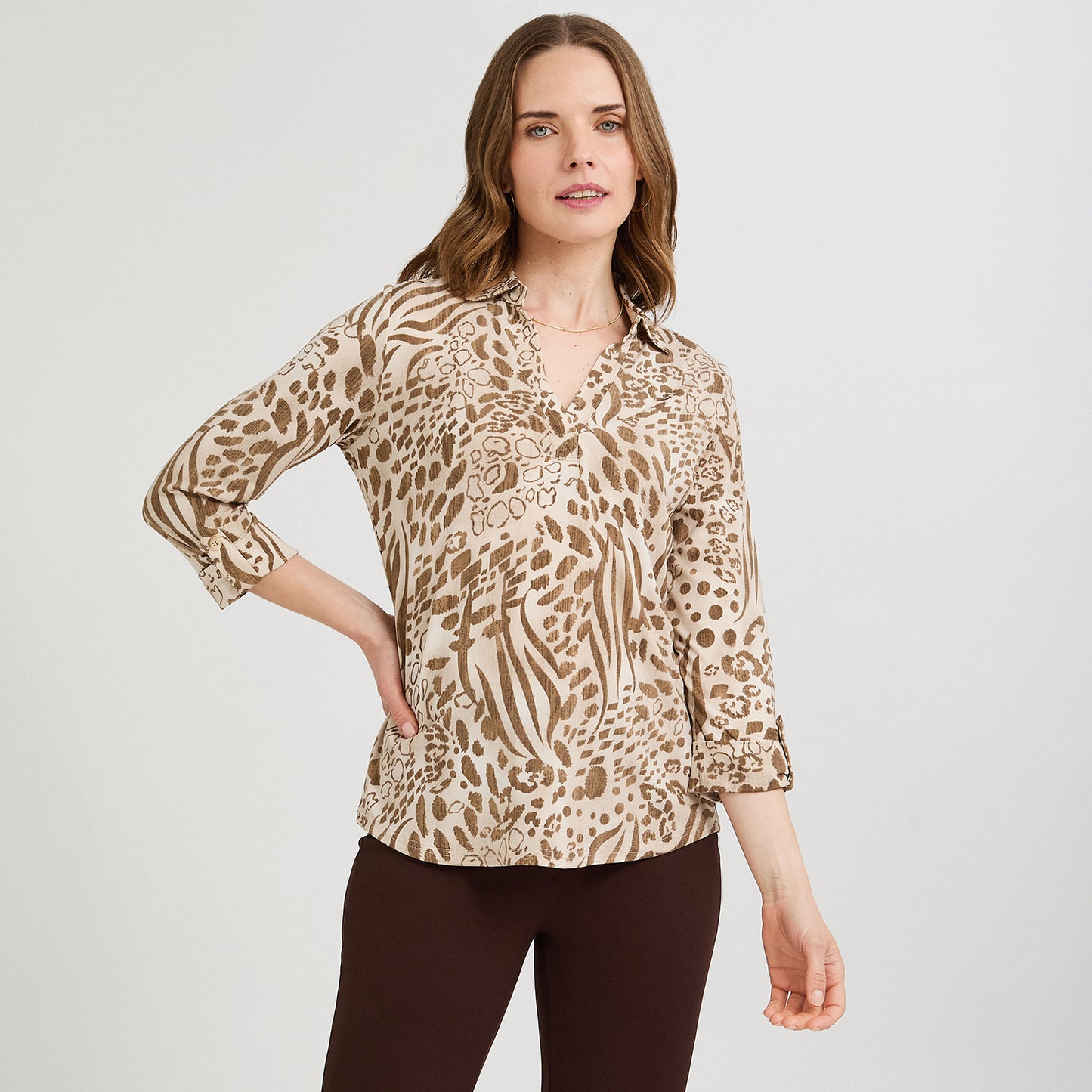 Polera Manga 3/4 Cuello Camisero Estampada Beige