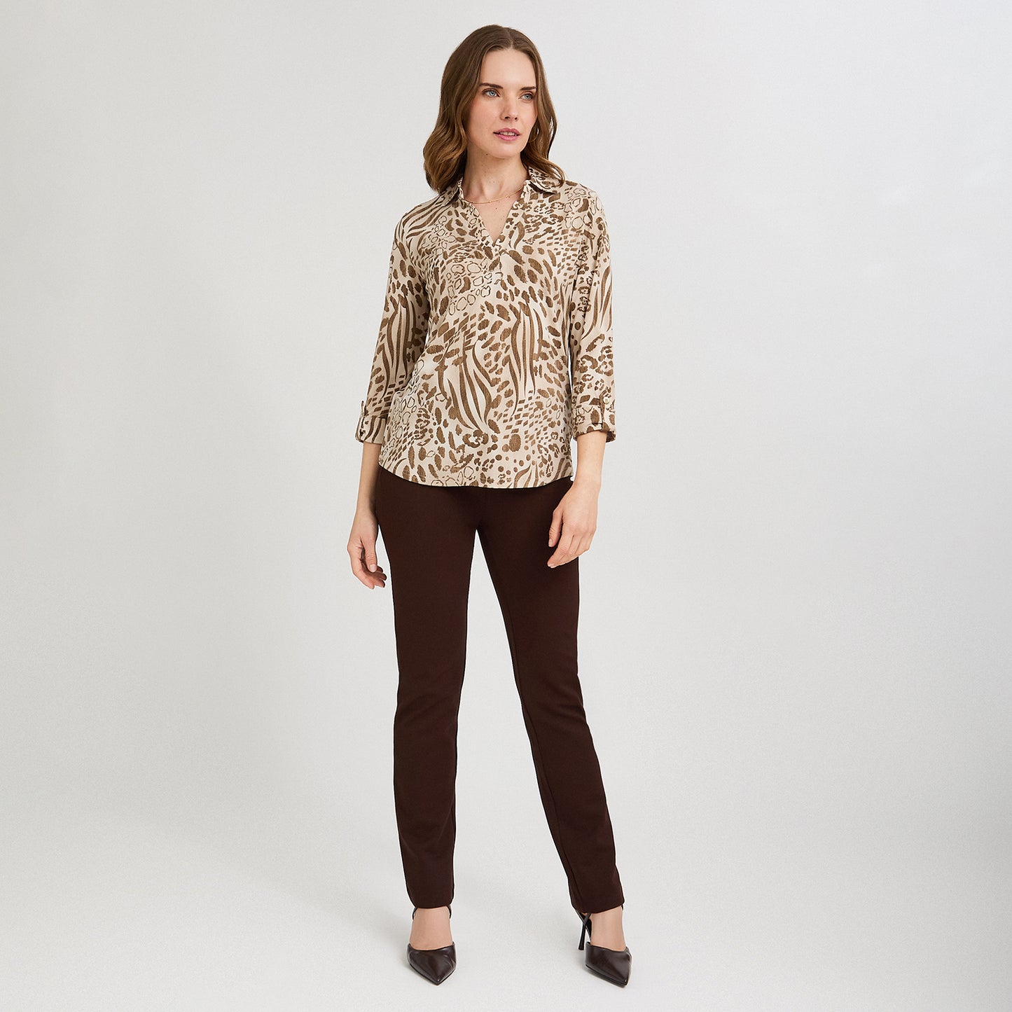 Polera Manga 3/4 Cuello Camisero Estampada Beige