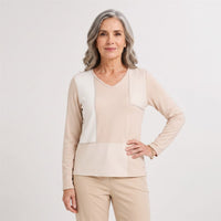 Polera Lanilla Bloques de Color con Strass Beige en modelo adulta