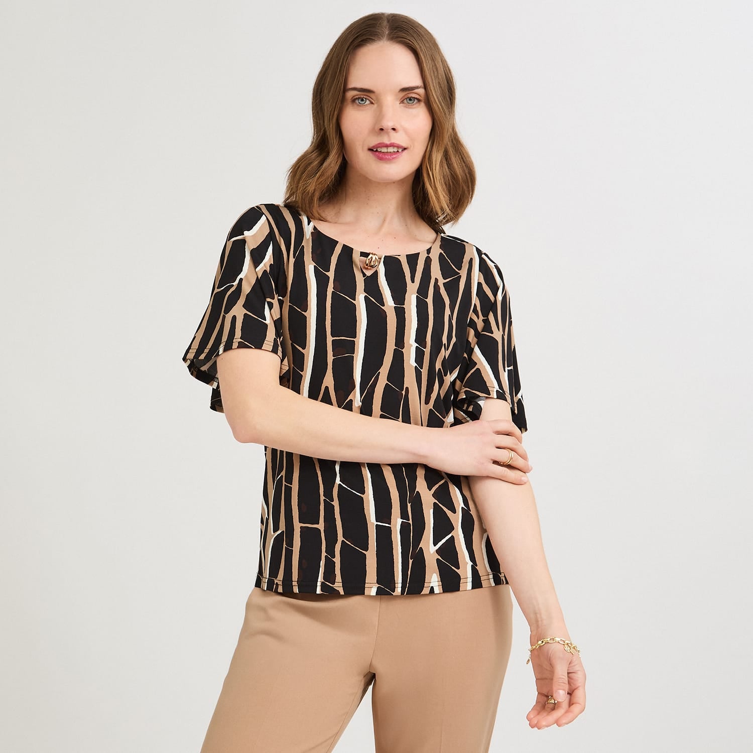 Polera Manga Corta Estampada Negro