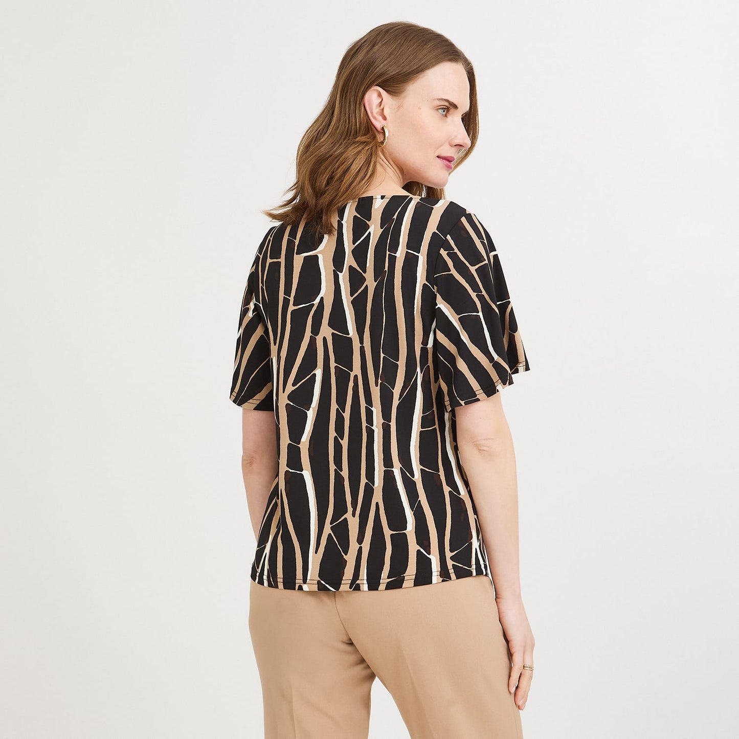 Polera Manga Corta Estampada Negro