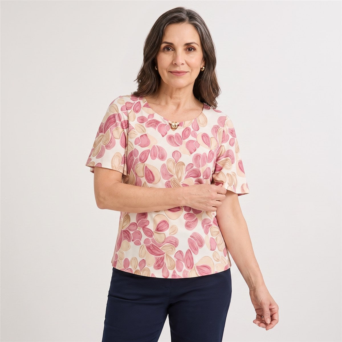 Polera Manga Corta Estampada Rojo en modelo adulta
