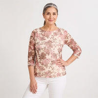 Polera de Encaje Estampada Amarillo en modelo adulta