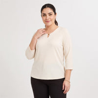 Polera Manga 3/4 con Lurex Amarillo en modelo plus size