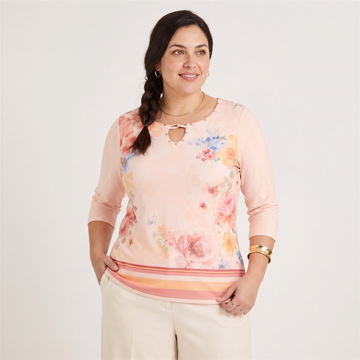 Polera Polyspandex Manga 3/4 Coral en modelo plus size
