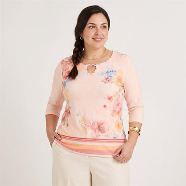 Polera Polyspandex Manga 3/4 Coral en modelo plus size