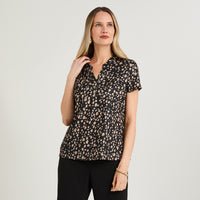 Polera Polyspandex Manga Corta Cuello Mao Estampada Negro