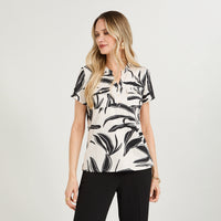 Polera Polyspandex Manga Corta Cuello Mao Estampada Beige