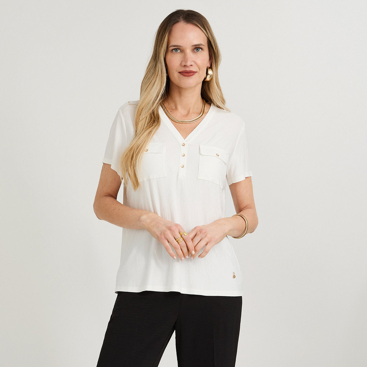 Polera Manga Corta Cuello Mao con Botones Lisa Crudo