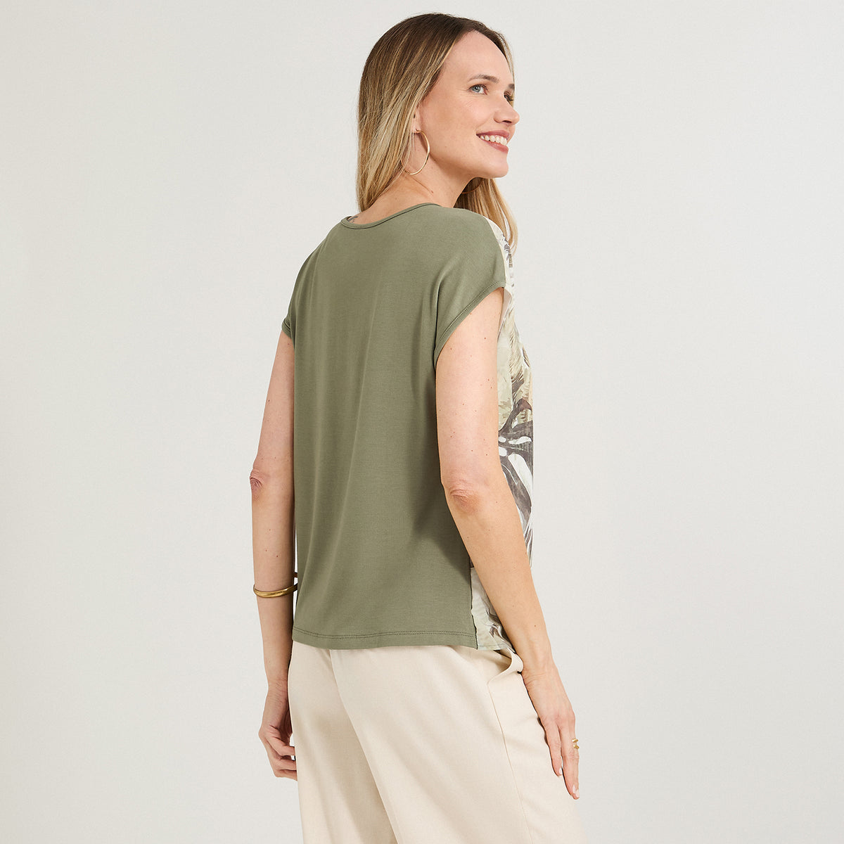 Polera Mix Fabric Estampado Localizado Frontal Verde