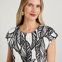 Polera Slab Estampada con Aplicación Crudo