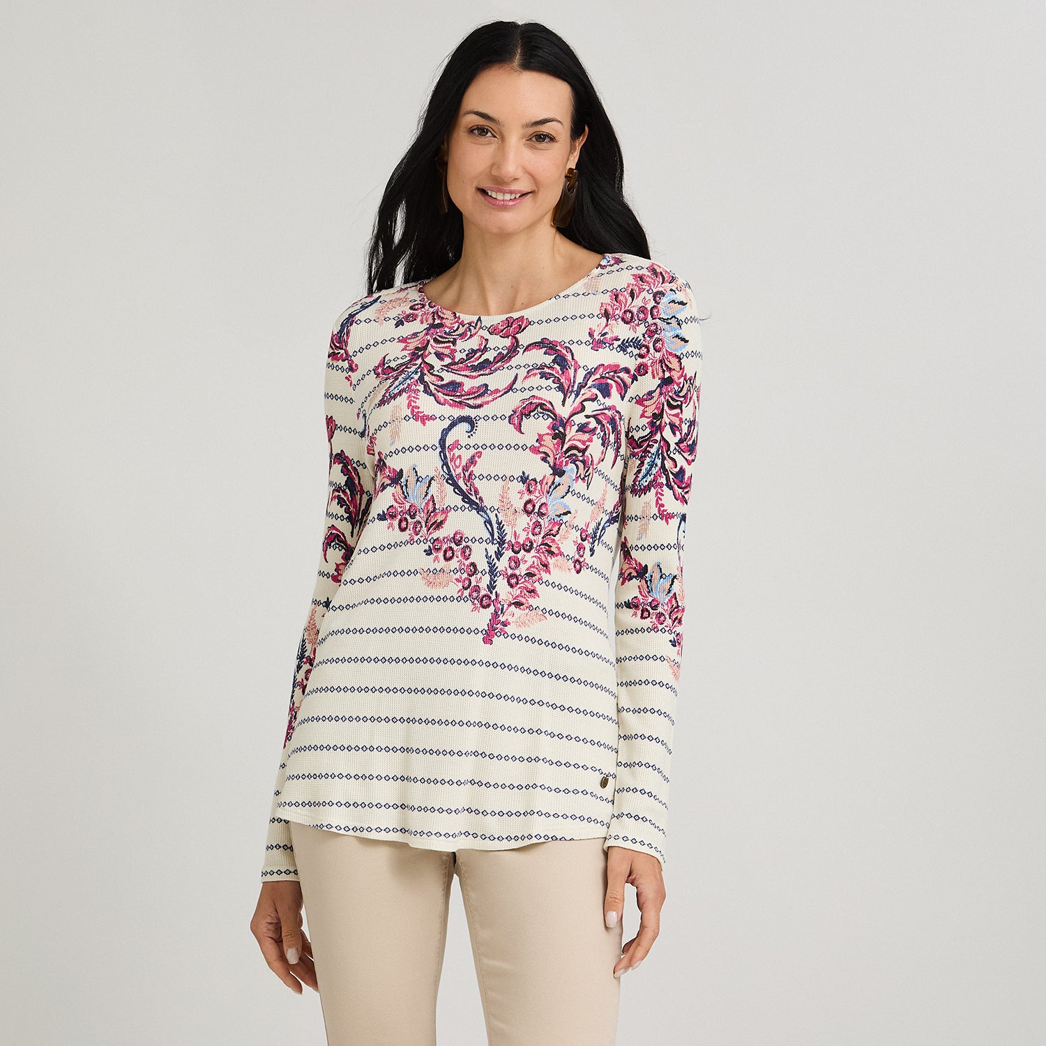 Polera Manga Larga Estampado Localizado Beige