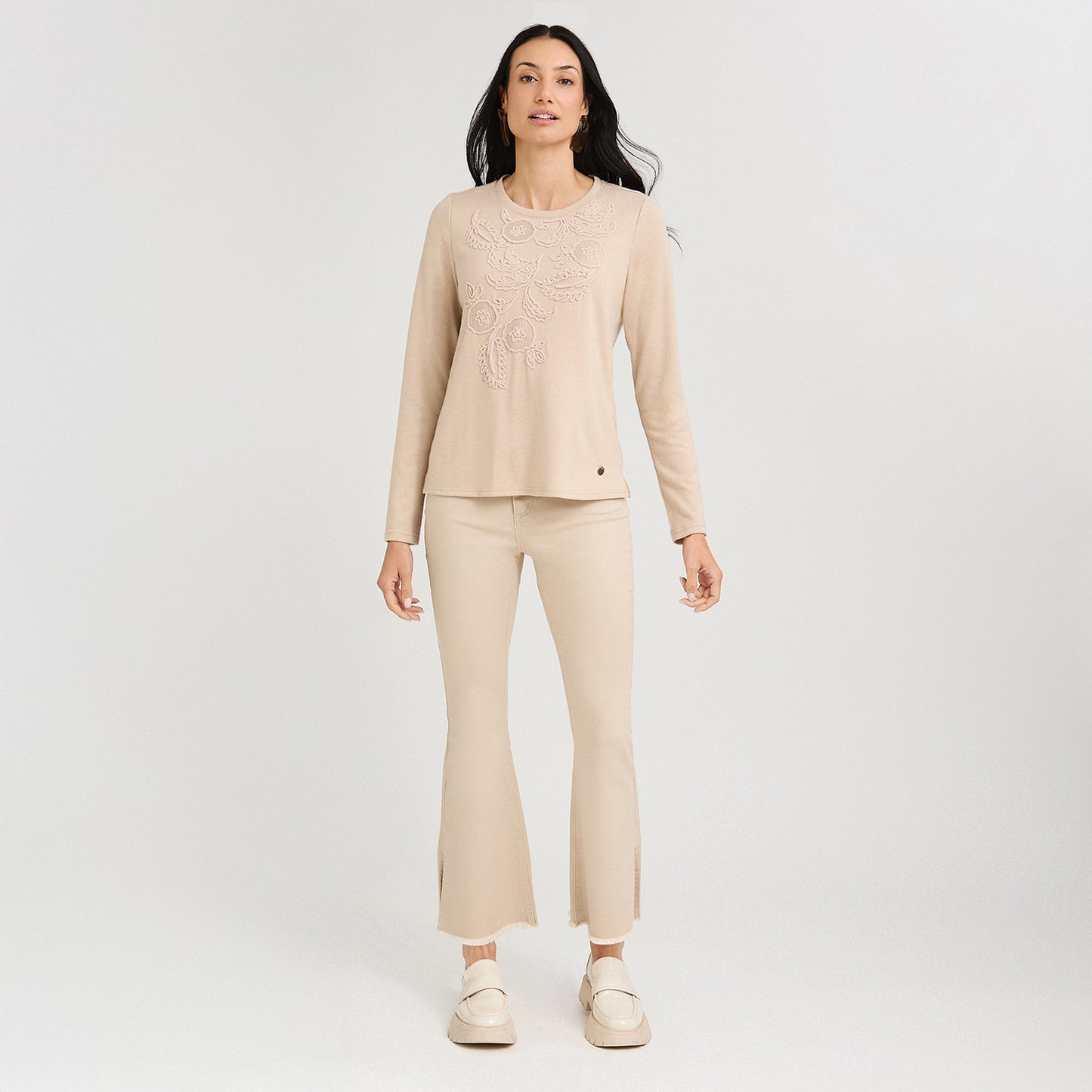Polera Lanilla con Aplicación Bordada Beige