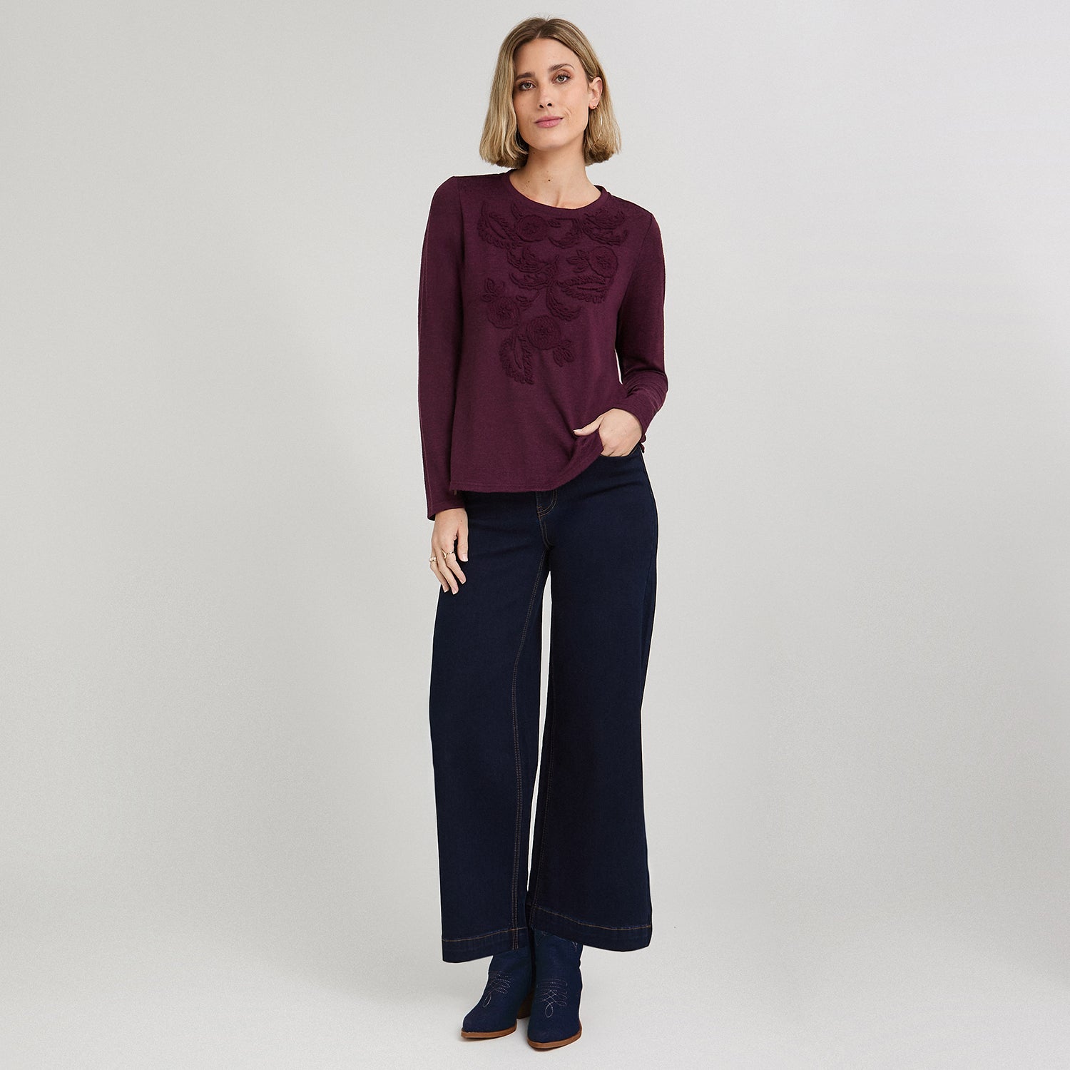 Polera Lanilla con Aplicación Bordada Morado