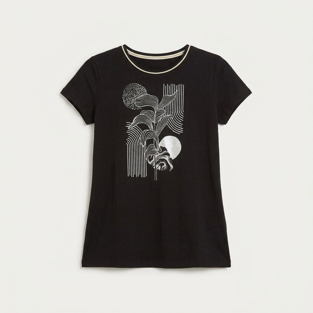 Polera Manga Corta con Estampado Localizado Negro en plano