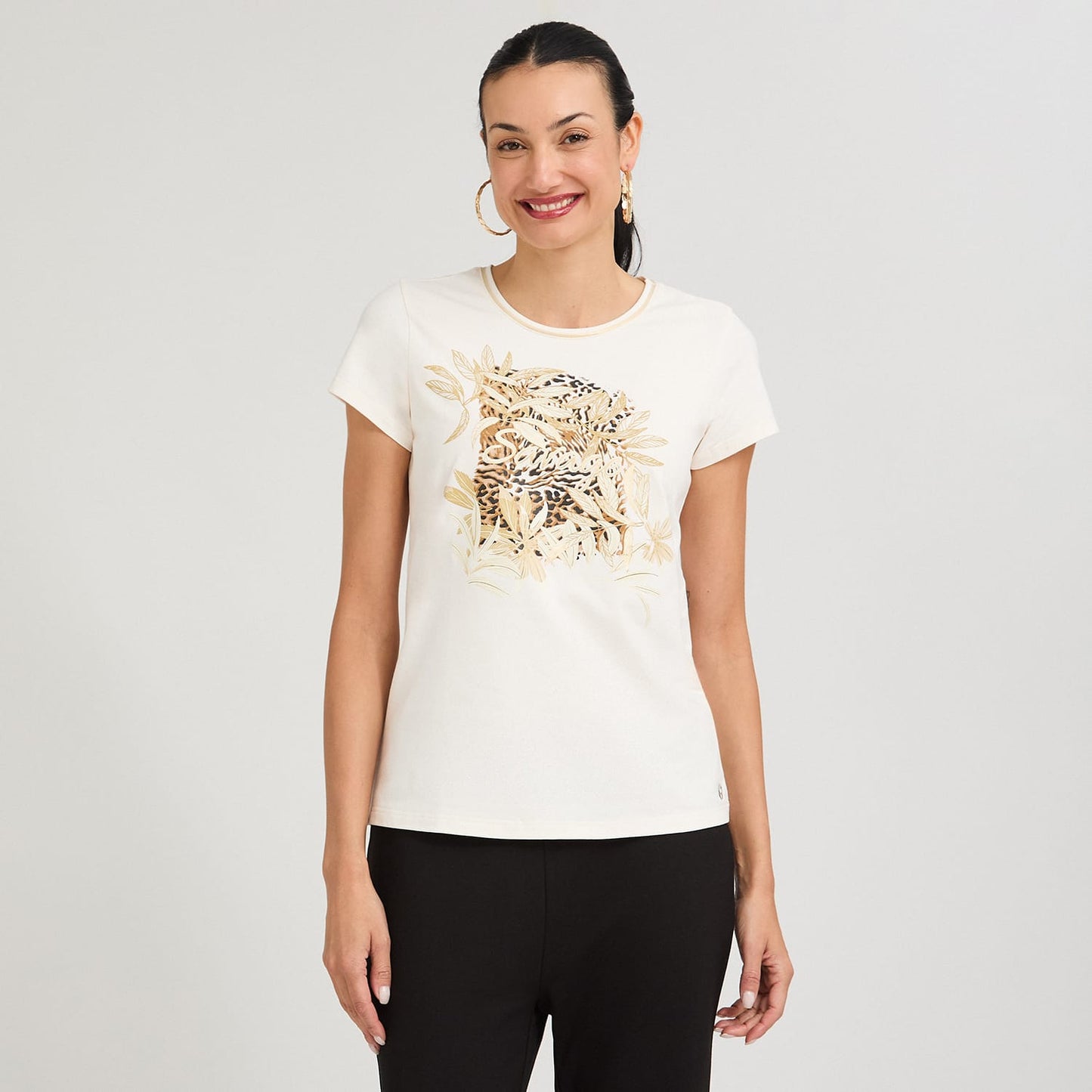 Polera Manga Corta con Estampado Localizado Crudo